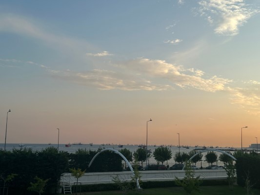 Seabreeze Lounge Rooftop Restaurant 